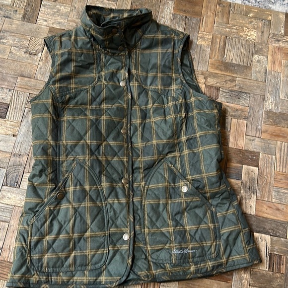 Eddie Bauer Sport Plaid Field Vest - Picture 2 of 9